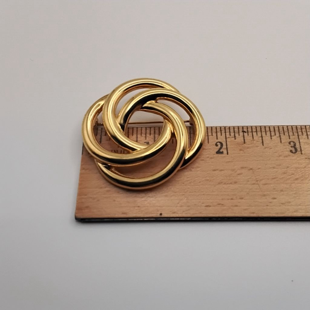 Vintage Monet Brooch | Goldtone Love Knot Pin | Signed Monet Circle Knot Brooch - Picture 4 of 4